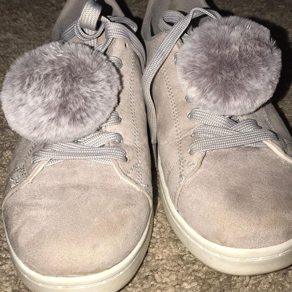 sneakers - Picture 2 of 2